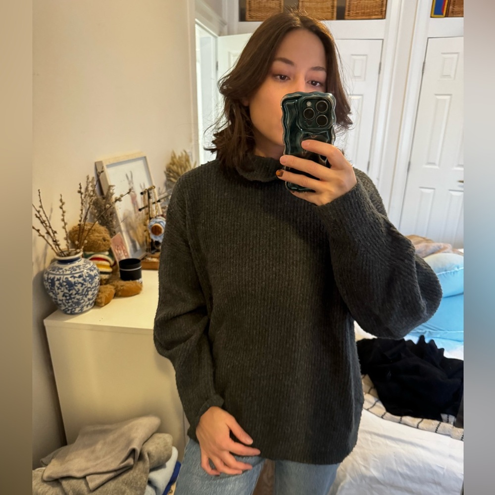 French connection sweater (medium)